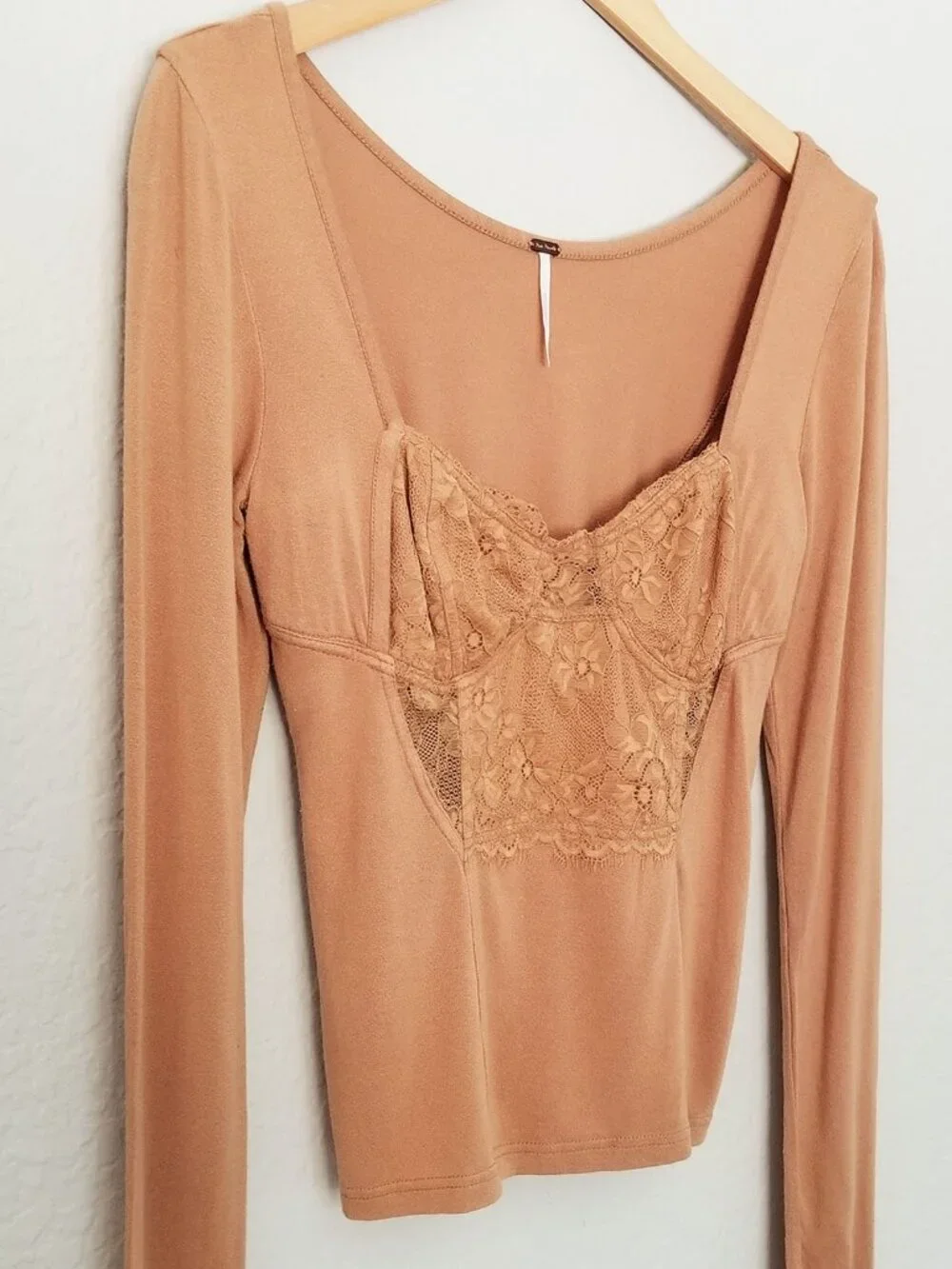 Free People Lace Coset Inset Sweetheart Long Sleeves Top M Camel Stretch Knit